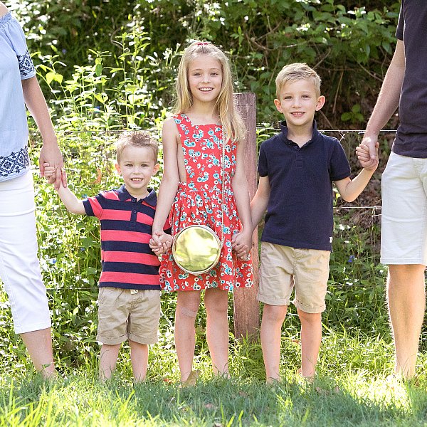 kids outdoor family portraits brisbane samford valley photographer